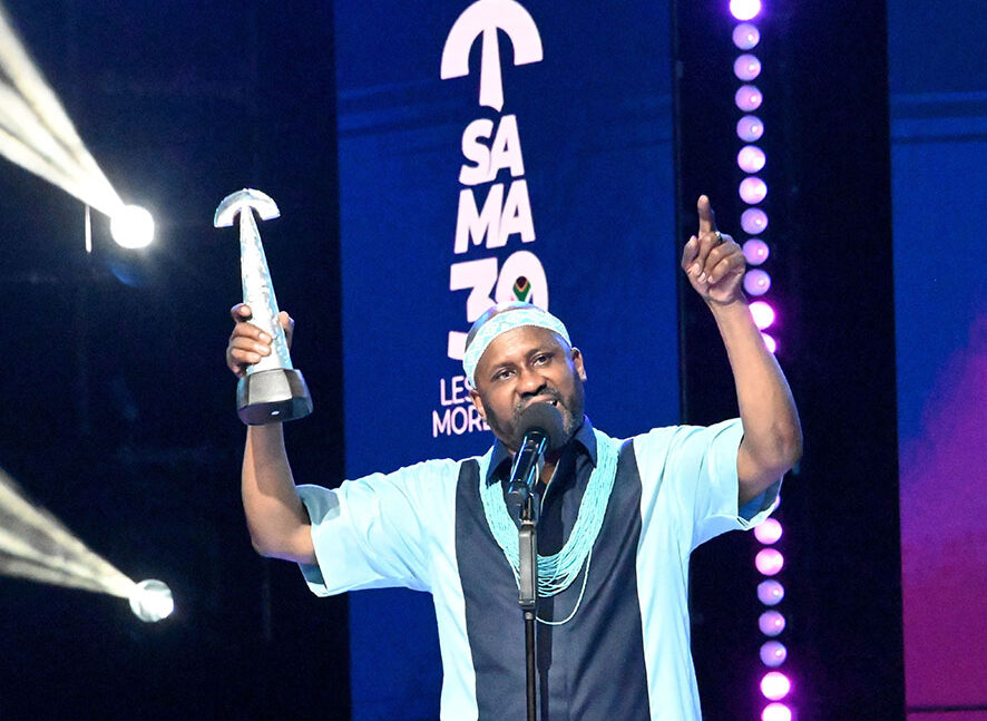 Samas drop the ball and mic on Tat’uRingo 