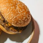 7 foods to stay away from to avoid travel sickness