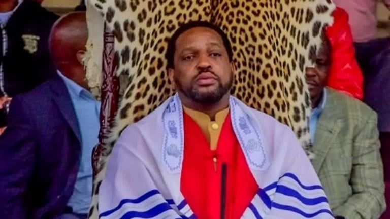 Snl24 | WATCH: Misuzulu responds to ‘makhwapheni’ rumours!