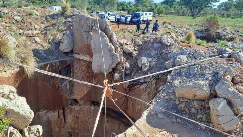 WATCH | Zama Zamas under Stilfontein mine shaft might die a slow death