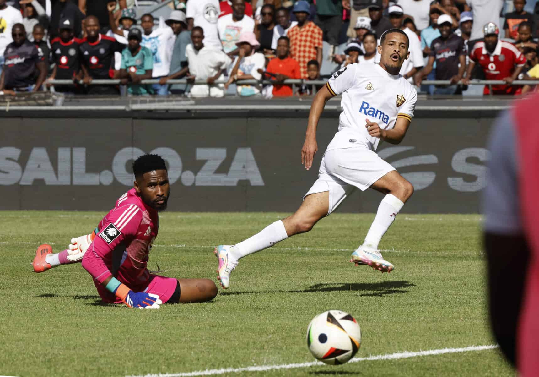 Stellenbosch FC end Pirates’ perfect start to the season