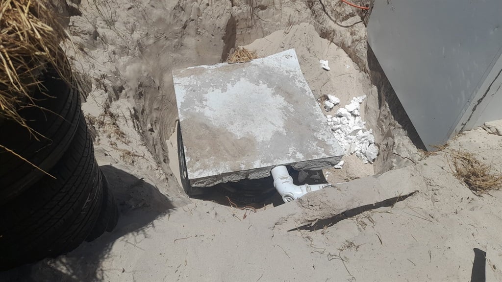 Snl24 | Kasi man ‘buried alive’ in toilet!