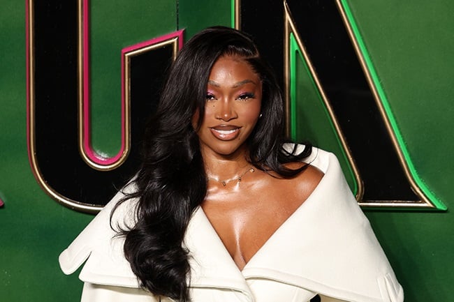 Snl24 | Beauty Diaries | UK makeup maven Uche Natori shares her top makeup tips