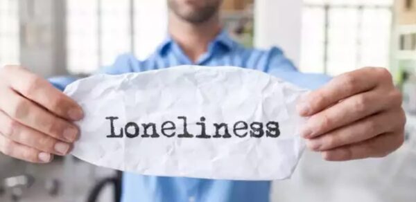 5 signs that your man is feeling lonely