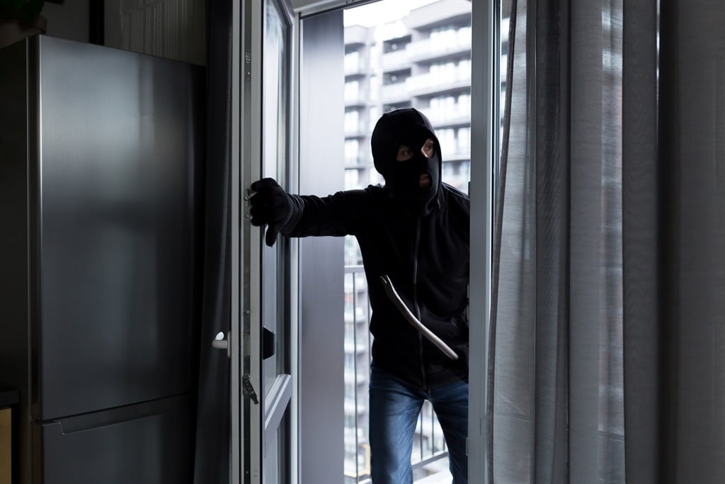 Snl24 |  Festive crime: Keep your home safe from tsotsis!