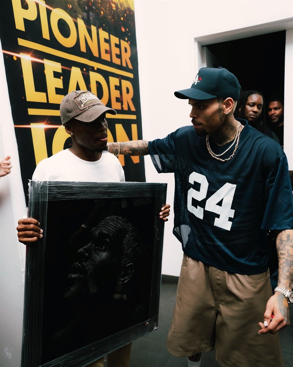 Snl24 | Chris Brown hails kasi artist