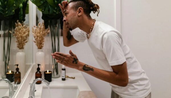 4 essential summer skincare tips for men