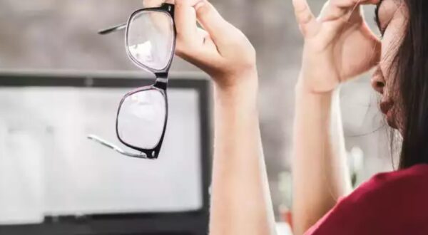 10 computer/laptop-related health issues and how to stay safe