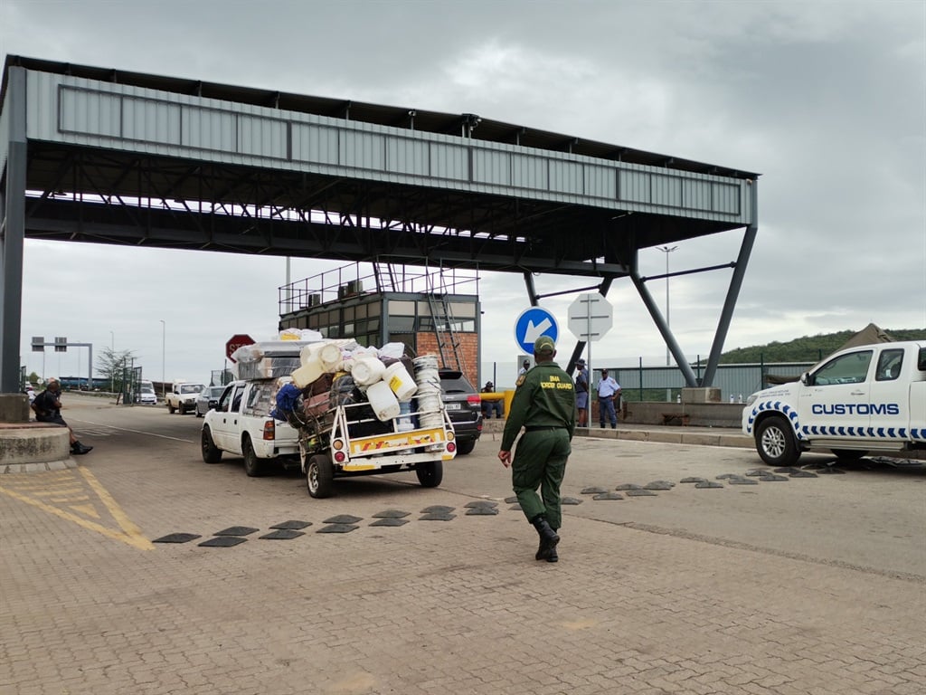 Snl24 | No Trucks: Mozambican border shutdown