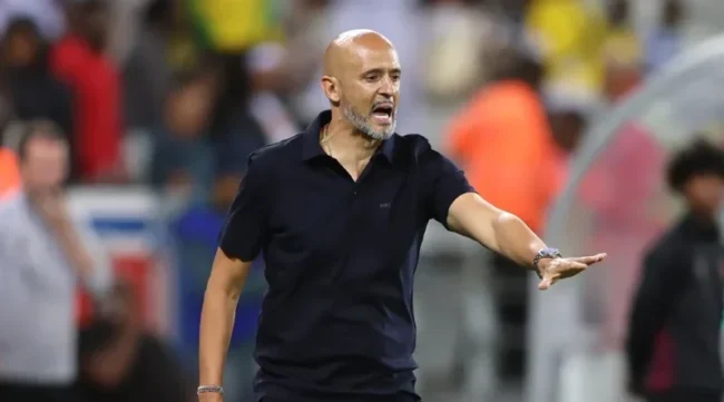 Downs looking to stretch lead at top to six points ahead of Bucs