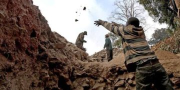 Six more illegal miners emerge from Stilfontein mine shaft