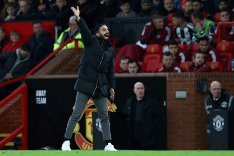 Man Utd in battle for survival as losing run goes on