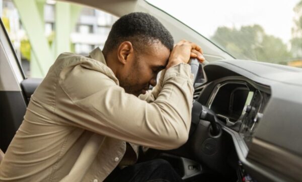 Survey finds quiet moments in the car after long work day are good for you