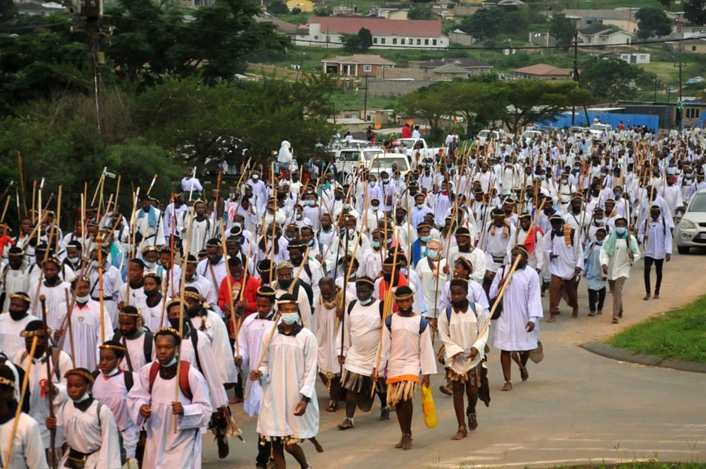 Snl24 | Nayi leWalk: Shembe congregants walk 60km to pray