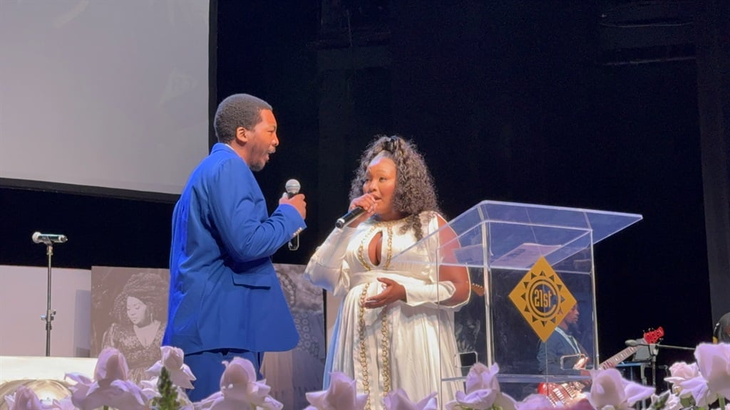 Snl24 | WATCH: Winnie Khumalo’s kids sing for their mum