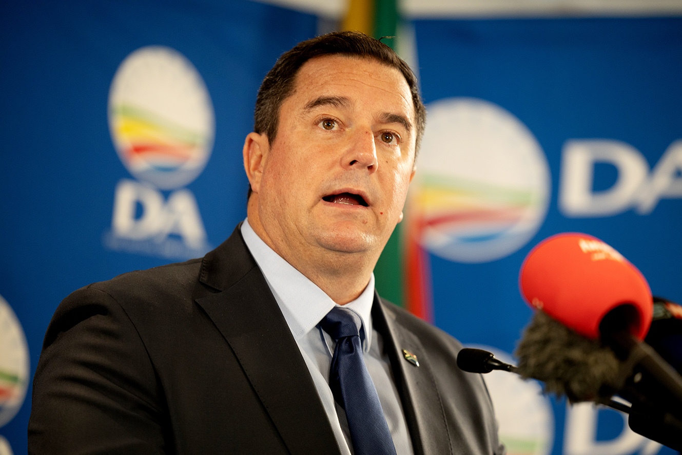 DA smothers calls to leave GNU  