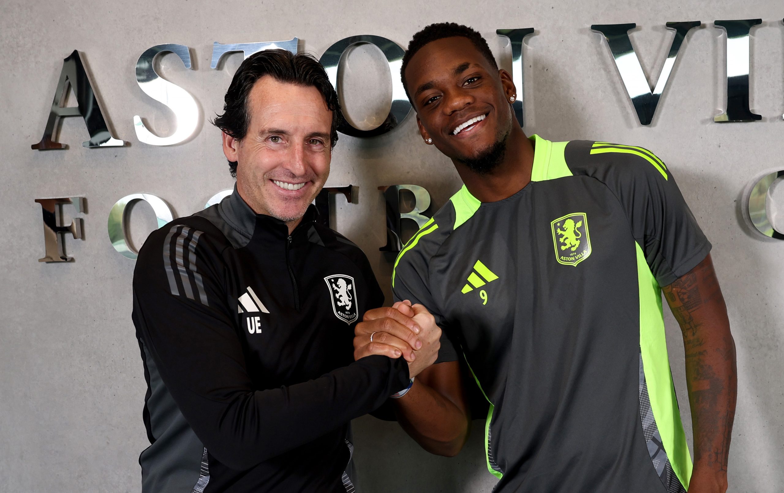 ‘I’m not convinced he can become an amazing player. He’s just a no.2 striker and they are being offered a ridiculous amount of money for him’ Premier League legend hails ‘amazing’ deal for Jhon Duran, with Aston Villa cashing in on the Colombian