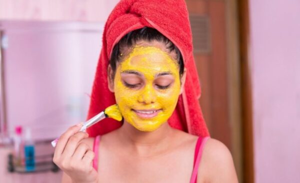 4 risks of applying turmeric on your face