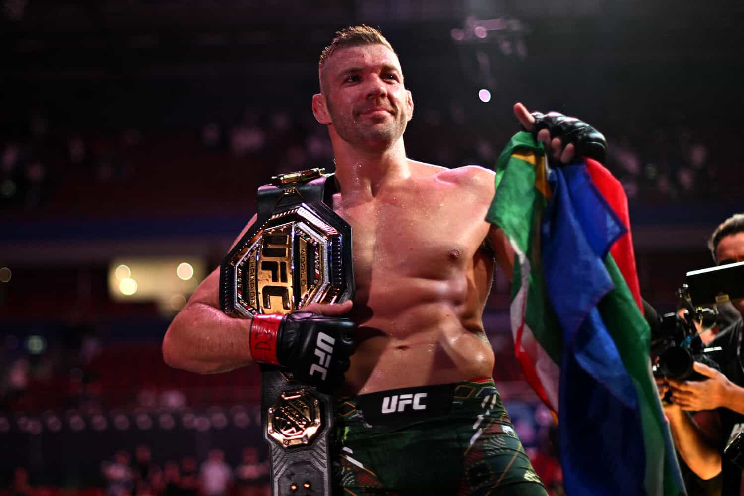 Mega millions for Dricus du Plessis: What the UFC champion is earning