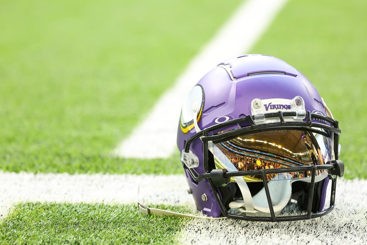Vikings Have 2 Realistic Options for the Franchise Tag