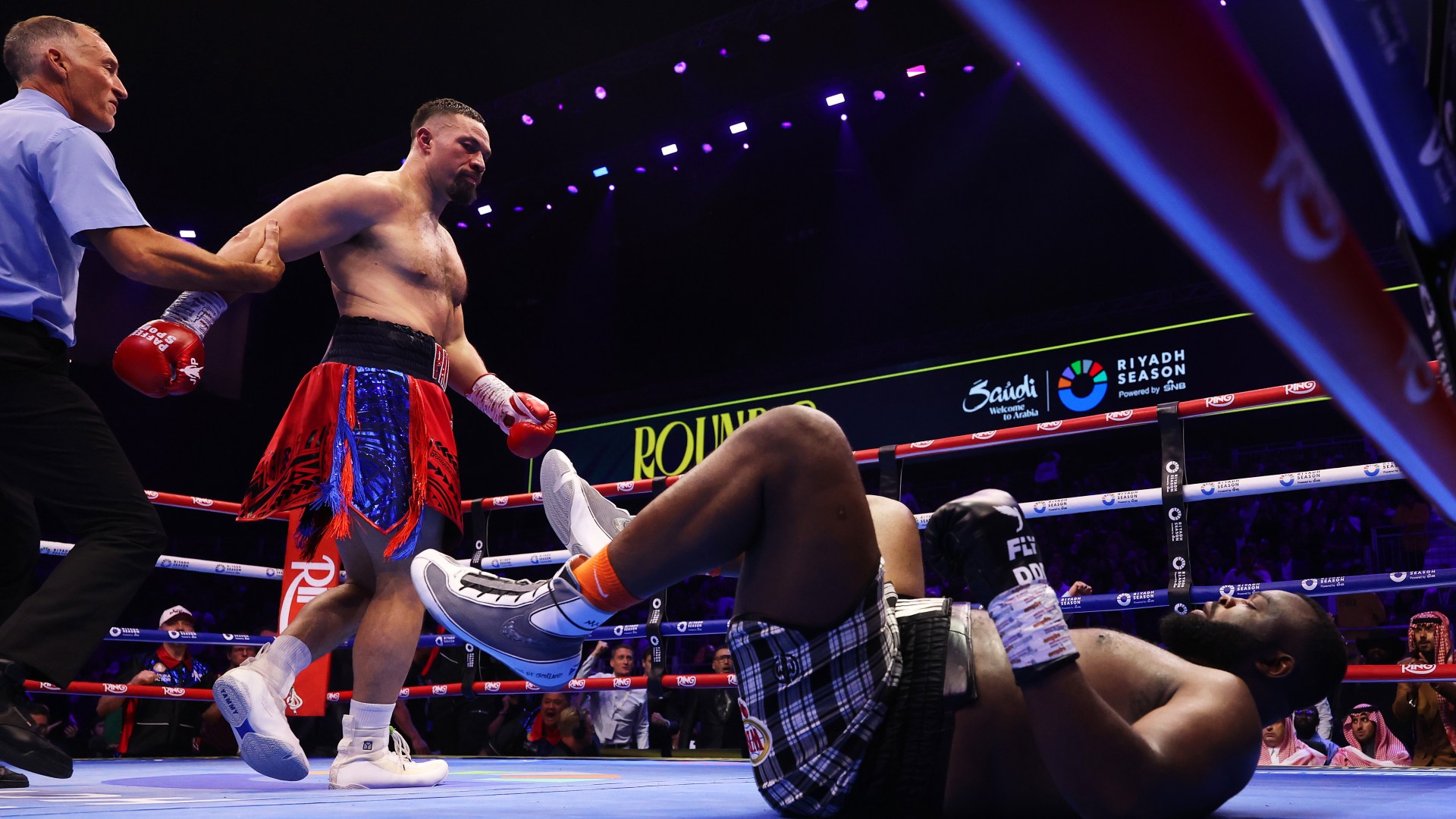 Joseph Parker flattens Martin Bakole with dynamite right hand after short-notice step-in and 3,800-mile flight
