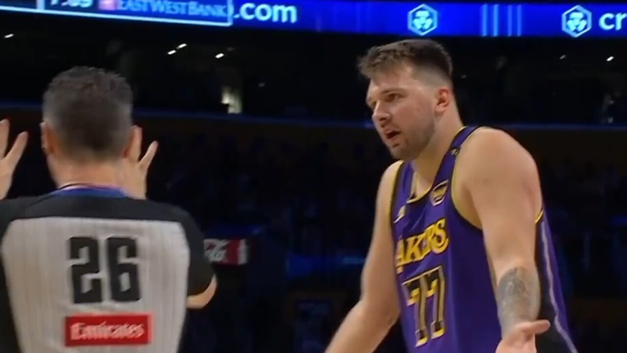 Lakers’ Doncic shows frustration to baseline official, gets T’d up
