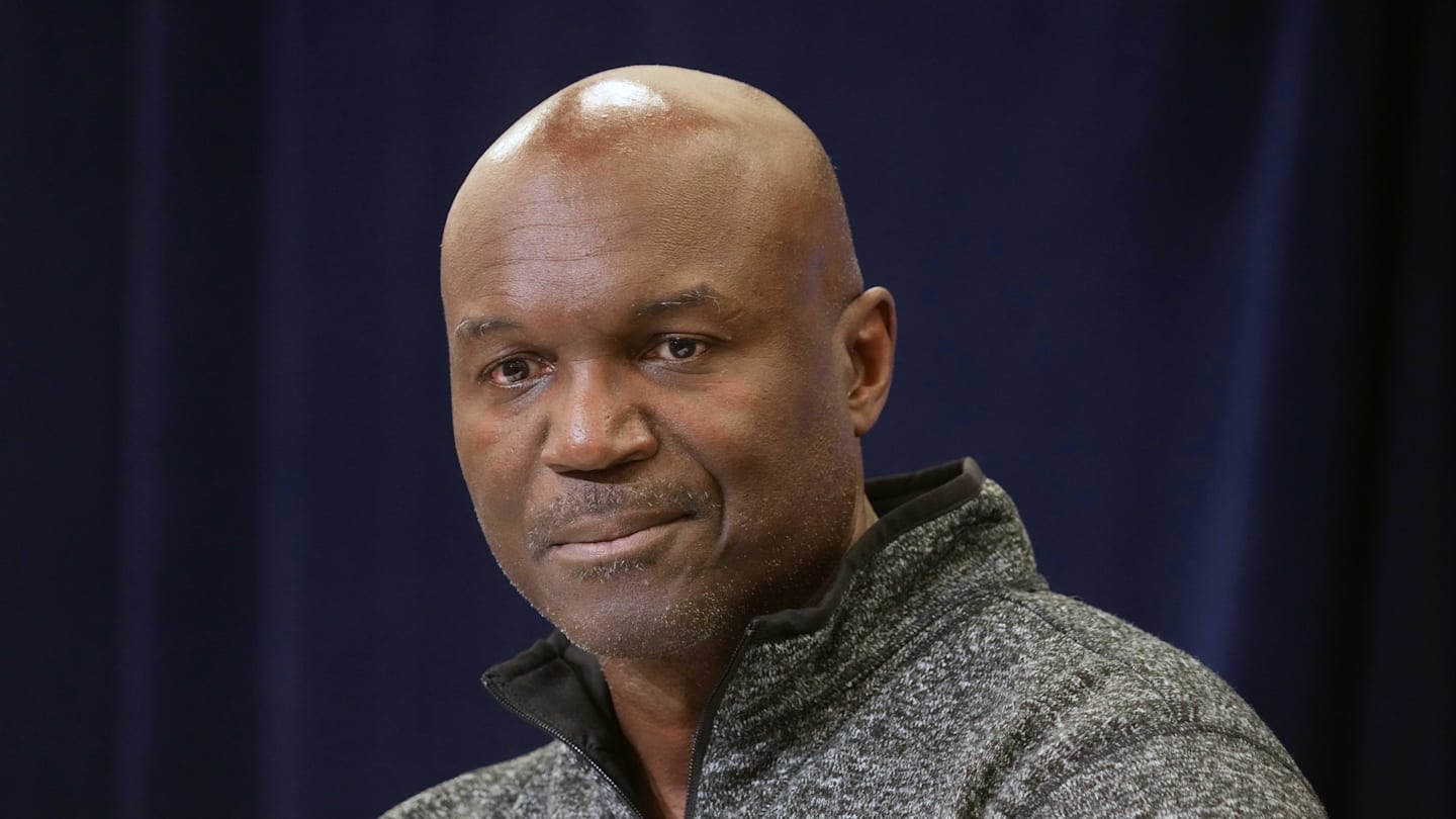 Todd Bowles Offers Contrarian Opinion on Eagles’ Tush Push Play Amid Ban Proposal