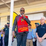 Cosatu says teacher cuts in the Western Cape will compromise education