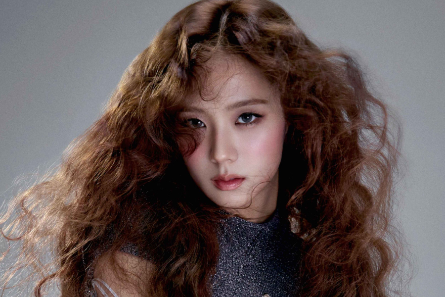 Watch: Jisoo Takes 1st Win For “earthquake” On “M Countdown”; Performances By G-Dragon, MCs Sung Han Bin, Jaehyun, Sohee, And More