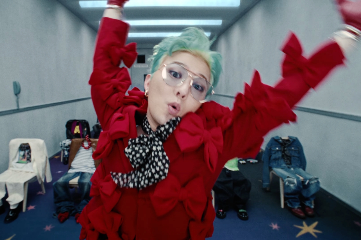 G-Dragon’s “TOO BAD” Becomes 2nd Song To Achieve Perfect All-Kill In 2025