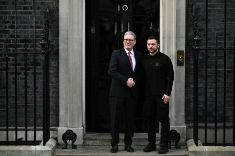 Ukraine’s Zelensky gets warm welcome from UK’s Starmer