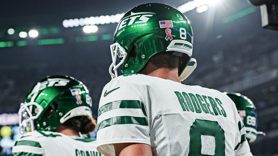 Vikings Should Pass on Aaron Rodgers