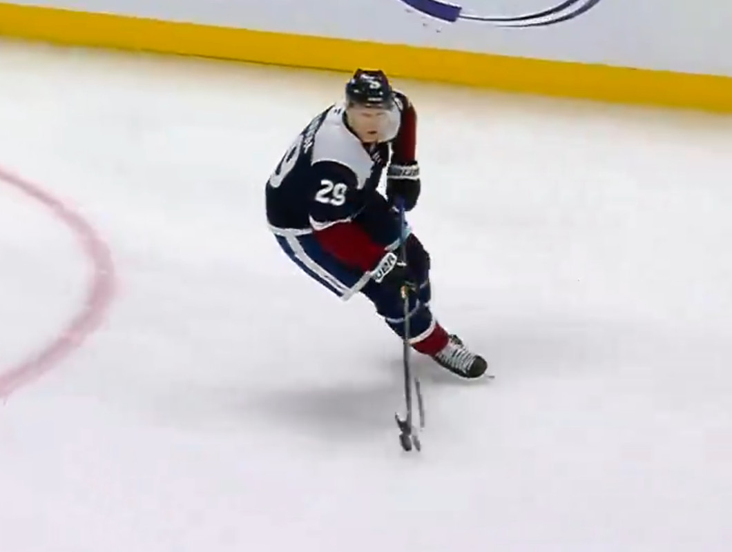 Top-4 : 1000 points for Nathan MacKinnon