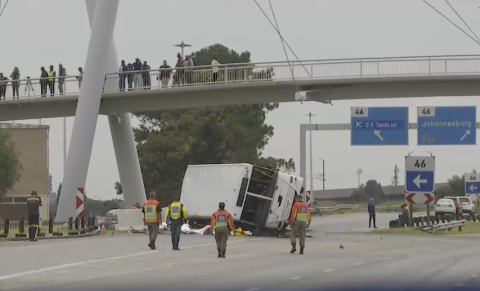 R21 North closed after deadly bus crash