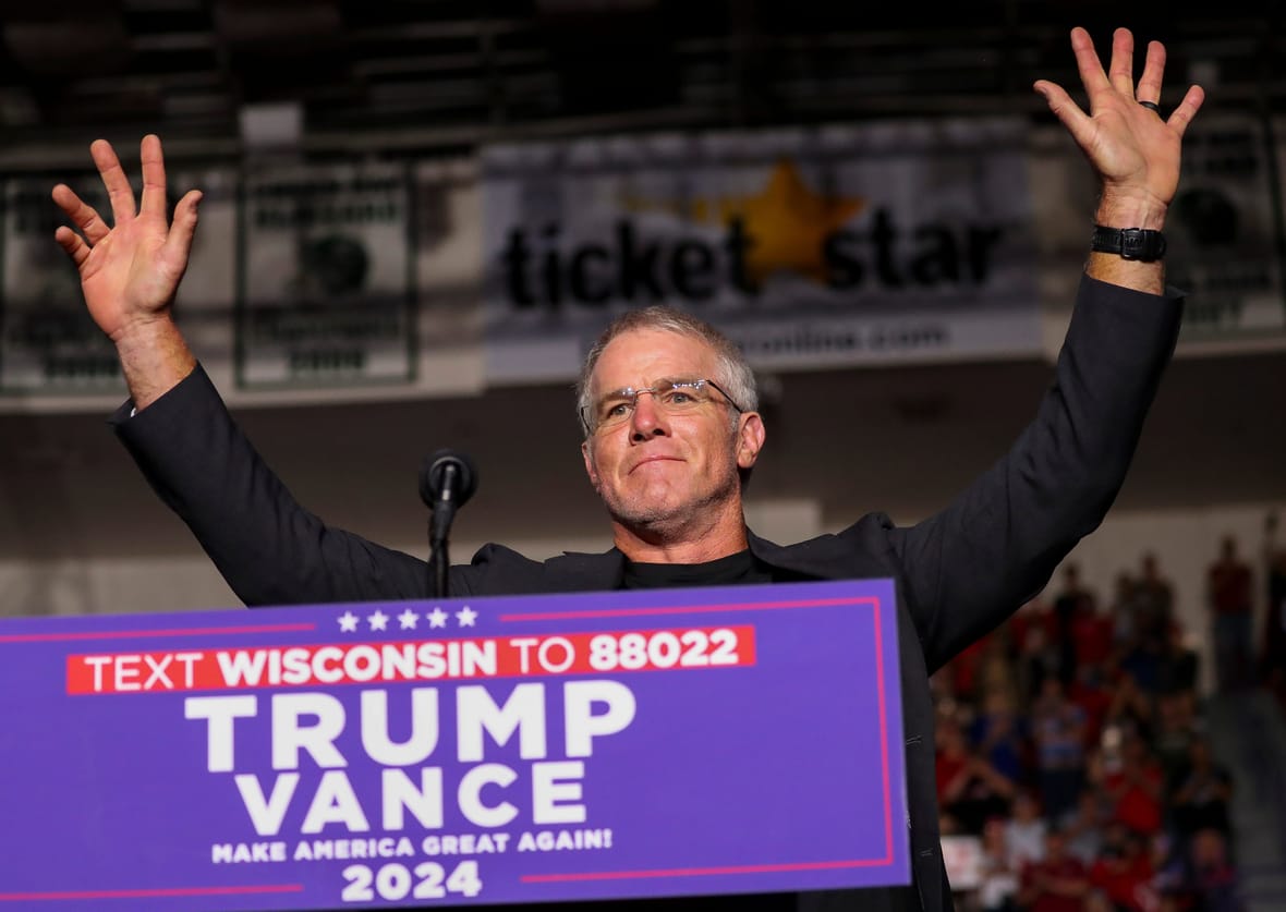 Brett Favre’s QB Endorsement for Vikings Is an Eye Roll