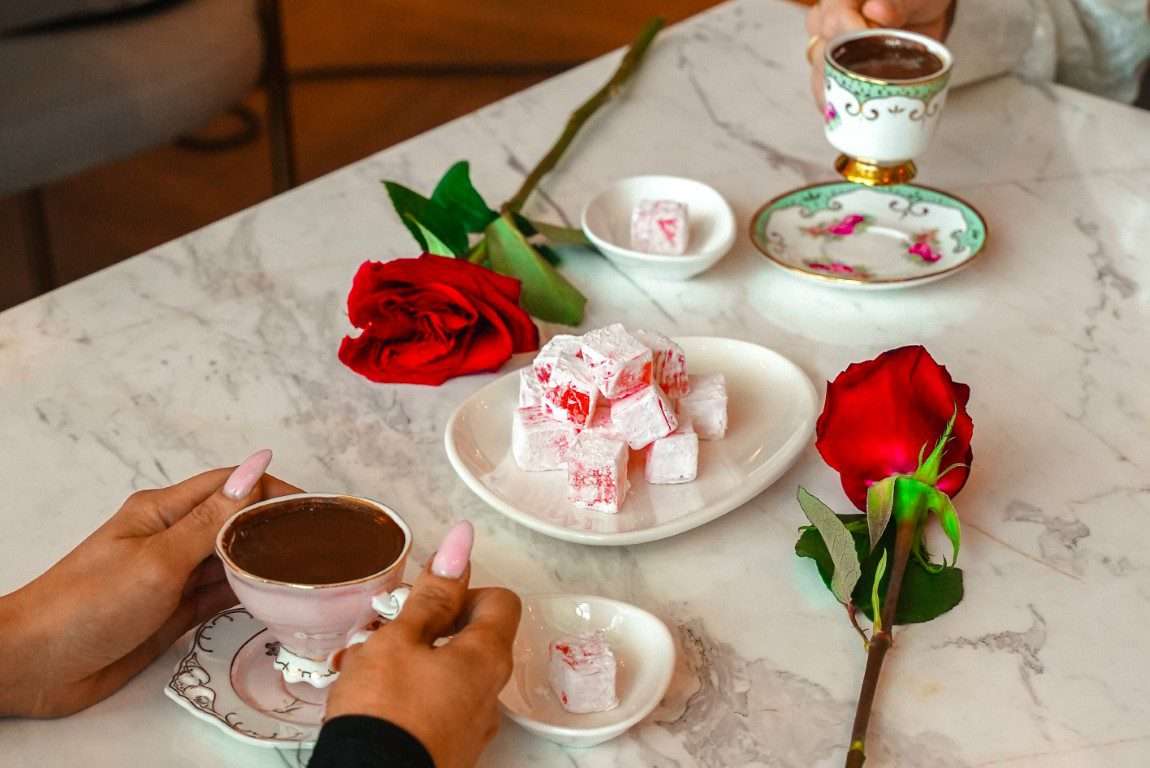 A Heartfelt Celebration: AVLU Honors Mothers with Roses, Turkish Coffee & Sweet Delights This Mother’s Day