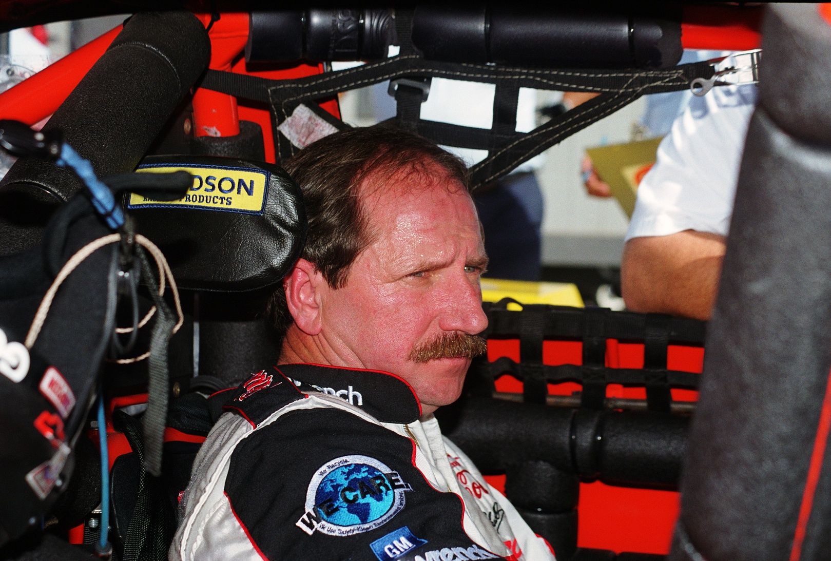 ‘Too Aggressive’ – When Fuming Dale Earnhardt Sr. Left Rusty Wallace Trembling After Bizarre Practice Crash in Michigan