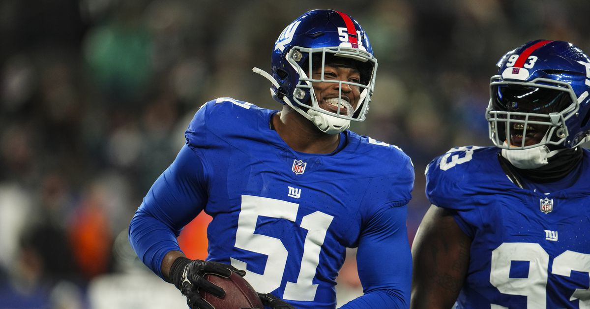Eagles sign former Giants second-round pick