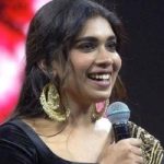 Dushara Vijayan Praises Vikram & Recites Poem at ‘Veera Dheera Sooran