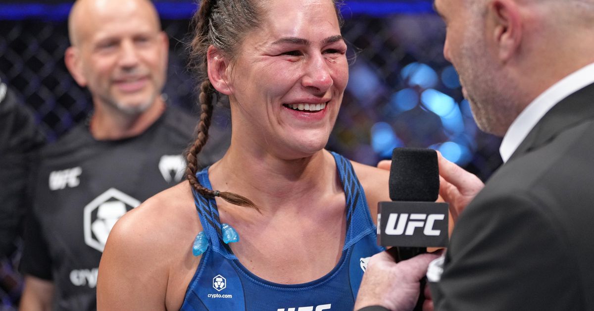 Jessica Eye signs with BKFC